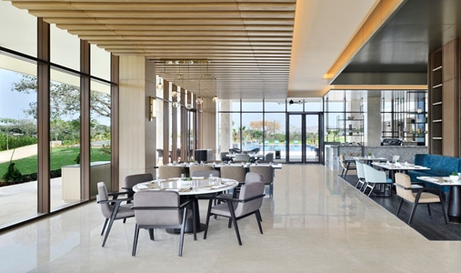 JW Marriott Bengaluru Prestige Golfshire Resort & Spa - Avairy Indoor Sitting - Book on ClassicTravel.com