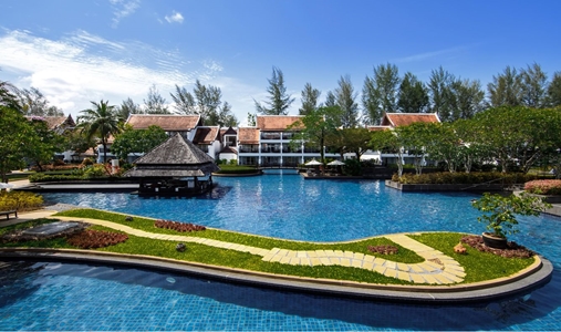 JW Marriott Khao Lak Resort Suites - Aquamarine Pool Bar - Book on ClassicTravel.com
