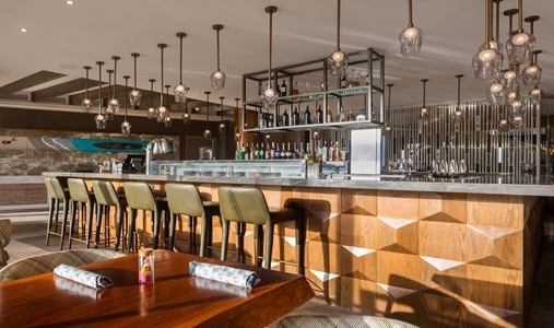 JW Marriott Panama - MASI Bar - Book on ClassicTravel.com