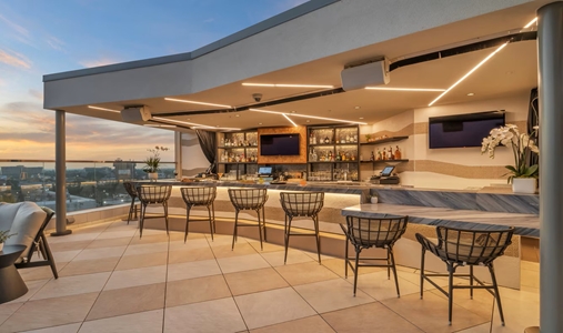 JW Marriott, Anaheim Resort - Parkestry Rooftop Bar - Book on ClassicTravel.com