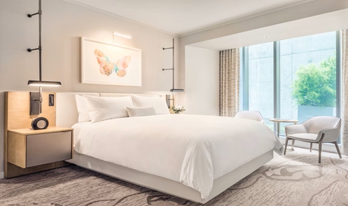JW Marriott Parq Vancouver - Ivy Suite - Book on ClassicTravel.com