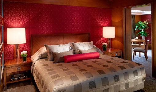 Mandarin Oriental Hong Kong - Book on ClassicTravel.com
