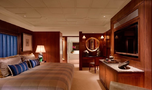 Mandarin Oriental Hong Kong - Book on ClassicTravel.com