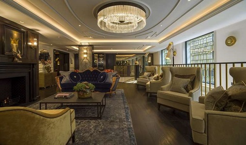 classic-travel-com-the-guardsman-london-lobby