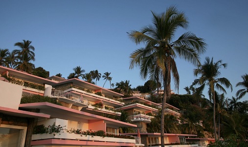 Untitleclassictravel-com-las-brisas-acapulco-exterior