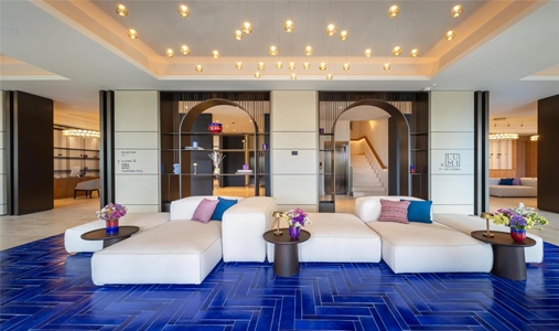 Ara Maris - Hall Entrance - Book on ClassicTravel.com