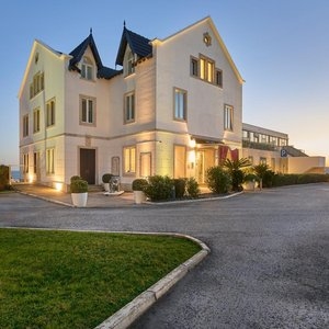 Farol Hotel - Entrance - Book on ClassicTravel.com