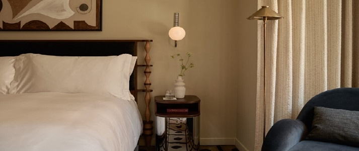 The Newman - Photo #2