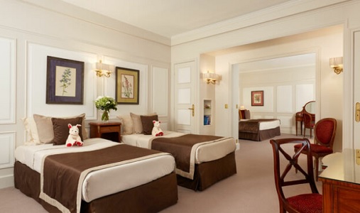 Majestic Hotel Paris Family Suite