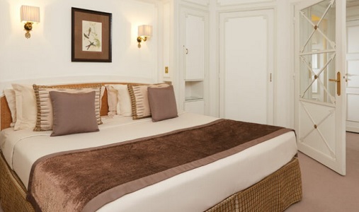 Majestic Hotel Paris Superior Room