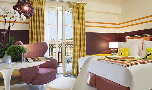 patio-terrace-room-hotel-de-paris-saint-tropez