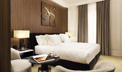 Classic-Travel-com-The-First-Roma-Dolce-Bedroom