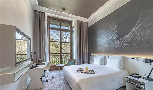 classictravel-com-Hotel-Metropole-Geneve-Premium-Room