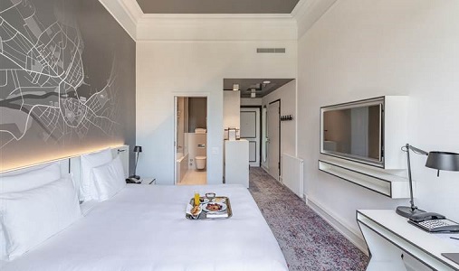 classictravel-com-Hotel-Metropole-Geneve-Premium-Room