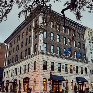 classic-travel-com-the-drayton-hotel-exterior