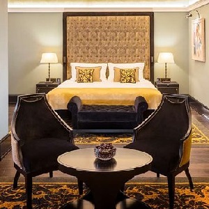 classic-travel-com-l-oscar-london-cafe-bclassic-travel-com-l-oscar-london-bedroom