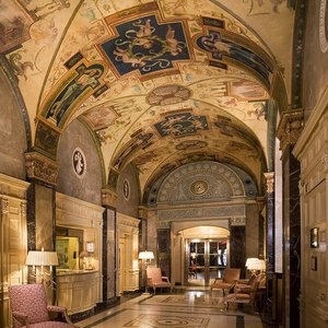 The Sherry Netherland - Details - Book on ClassicTravel.com