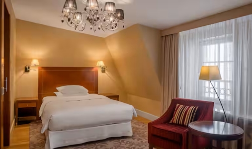 Grand Hotel Vilnius Curio Collection by Hilton - Photo #4