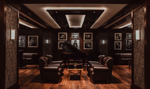Al Bustan Palace, A Ritz-Carlton Hotel - Al Maha Jazz Lounge - Book on ClassicTravel.com