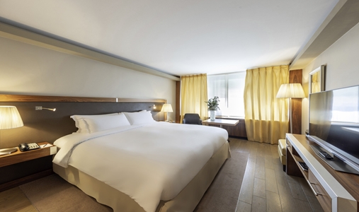 Sofitel Lyon Bellecour - Superior Room - Book on ClassicTravel.com
