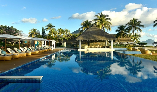 Sofitel Mauritius L'Impérial Resort & Spa - Le Flamboyant Pool Bar - Book on ClassicTravel.com