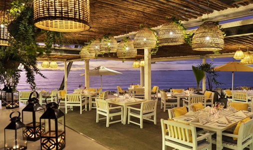 Sofitel Fiji Resort and Spa - Waitui Bar and Grill - Book on ClassicTravel.com