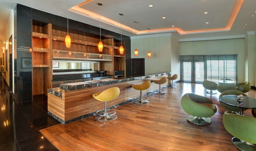 Sofitel Al Khobar The Corniche - Melrose Lounge - Book on ClassicTravel.com