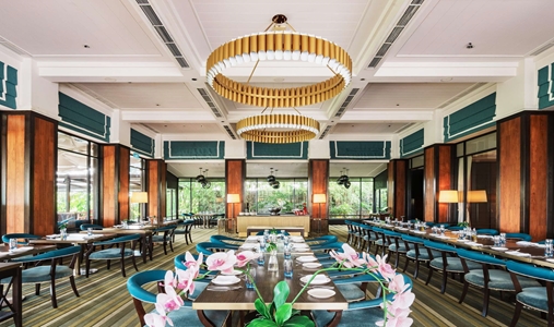 Sofitel Singapore Sentosa Resort & Spa - The Cliff - Book on ClassicTravel.com