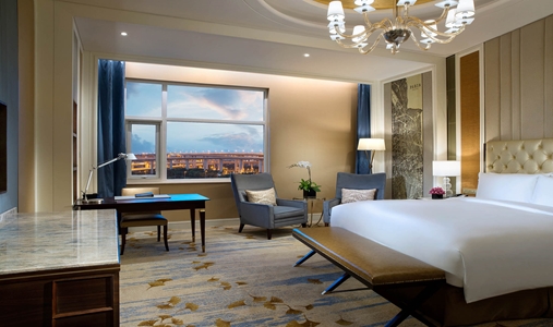 Sofitel Shanghai Hongqiao - Suite - Book on ClassicTravel.com