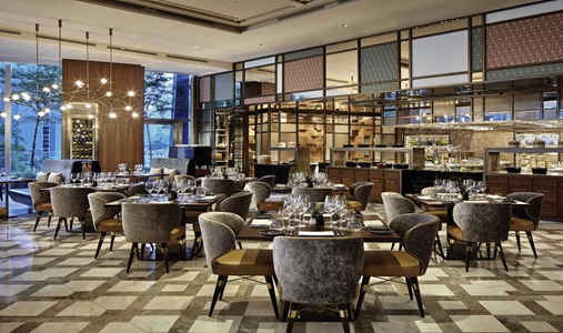 Sofitel Singapore City Centre - Racines - Book on ClassicTravel.com