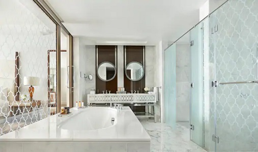 Waldorf Astoria Dubai Palm Suite Bathroom