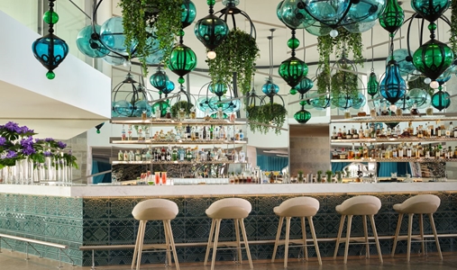 W Residences Algarve - W Lounge Bar Counter - Book on ClassicTravel.com