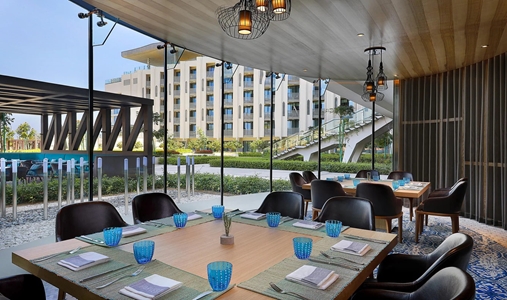 W Muscat - Harvest - Book on ClassicTravel.com