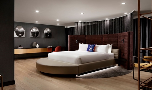 W Toronto - EWOW Suite - Book on ClassicTravel.com