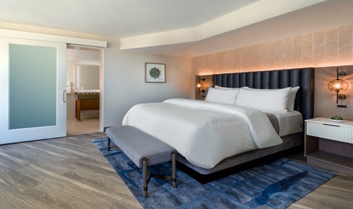 The Westin San Diego Bayview - Luxury Suite - Book on ClassicTravel.com