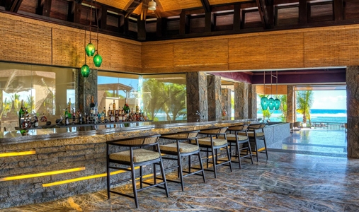 The Westin Turtle Bay Resort & Spa, Mauritius - The Retreat Bar - Book on ClassicTravel.com