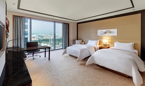 The Westin Singapore - Deluxe Double - Book on ClassicTravel.com