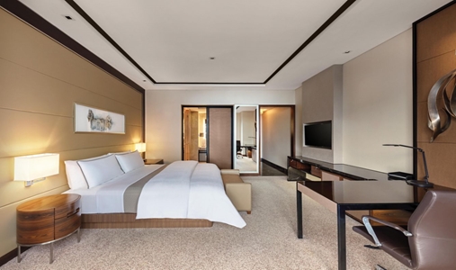 The Westin Singapore - Deluxe King - Book on ClassicTravel.com