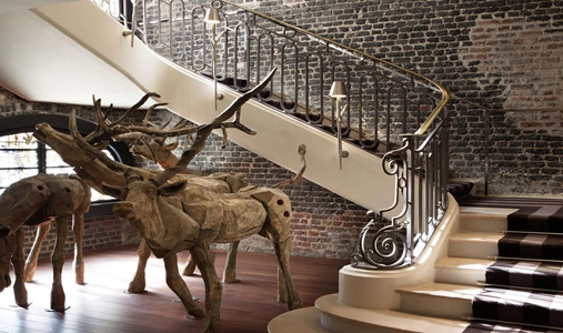 Le Royal Monceau - Raffles Paris - Art - Book on ClassicTravel.com
