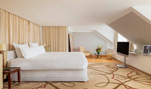 Le Royal Monceau - Raffles Paris - Guest Room - Book on ClassicTravel.com