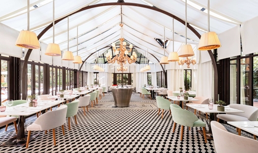 Le Royal Monceau - Raffles Paris - Il Carpaccio - Book on ClassicTravel.com