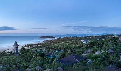 Raffles Hainan Clear Water Bay - Garden - Book on ClassicTravel.com