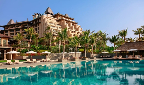 Raffles Hainan Clear Water Bay - Pool - Book on ClassicTravel.com
