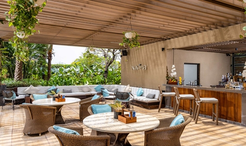 Raffles Jakarta - Navina Pool Bar - Book on ClassicTravel.com