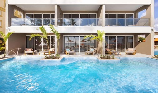 O2 Beach Club Spa - Luxury Oceanfront Swim Out Junior Suite - Book on ClassicTravel.com