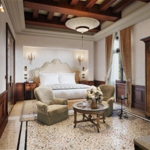 Airelles Venezia - Deluxe Room - Book on ClassicTravel.com