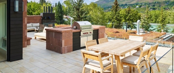 Hotel Jerome, Auberge Resorts Collection - Balcony - Book on ClassicTravel.com (714 x 300)
